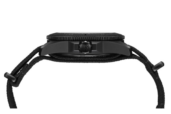 DS Action Diver – Image 2